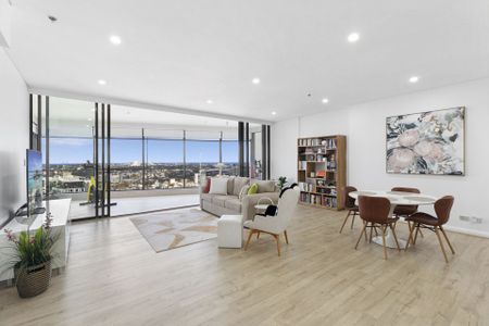 LUXURY LIVING IN THE HEART OF SYDNEY | Unfurnished - Photo 2