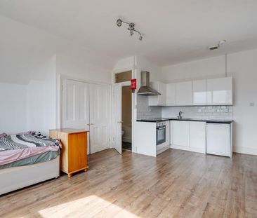Studio to rent - Photo 6