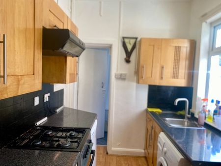 2 Bed Terraced House, Enfield Road, CV2 - Photo 4