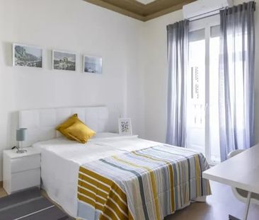 Calle de San Bernardo, Madrid, Community of Madrid 28015 - Photo 5