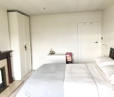 2 Bed Flat, Leigham Hall, SW16 - Photo 5