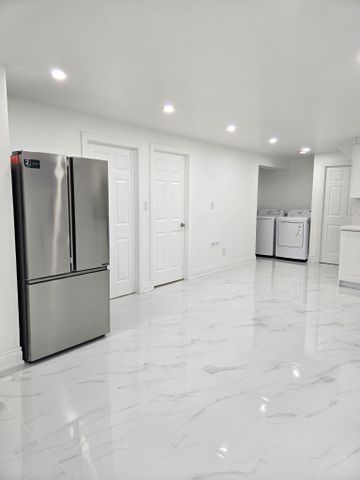 For Lease - 985 Black Cherry Drive, Oshawa, Ontario - Photo 4