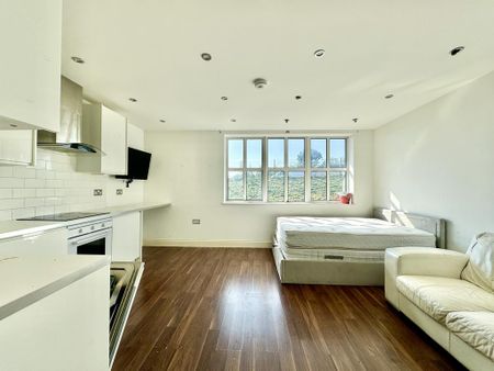 Studio to rent - Photo 3