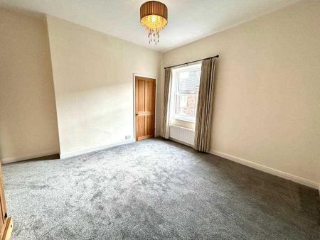 2 bedroom terraced house to rent - Photo 4