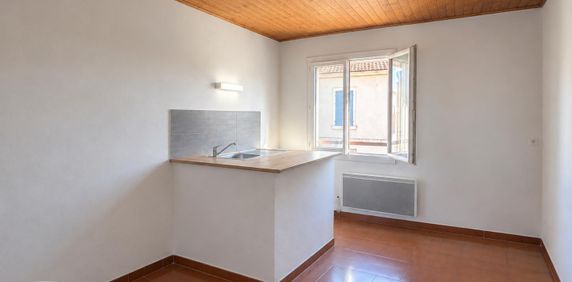 Location Appartement 2 pièces 34m² FOS SUR MER 13270 - Photo 2