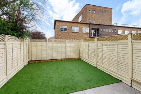 4 bedroom townhouse to rent - Photo 2