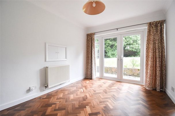 Carter Jonas have already secured tenants for this property. To find out how we can assist you in securing the best quality tenants as quickly as possible, please call our office on 01223 403330. - Photo 1