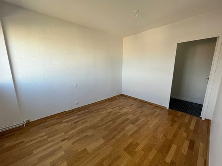 Superbe T3 + terrasse 89m² Refait à Neuf Secteur Cours Fauriel - Photo 3