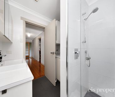 Convenient Ground Floor Apartment - Photo 4