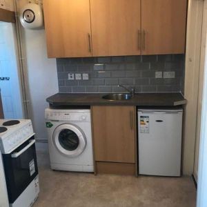 1 bedroom property to rent - Photo 2