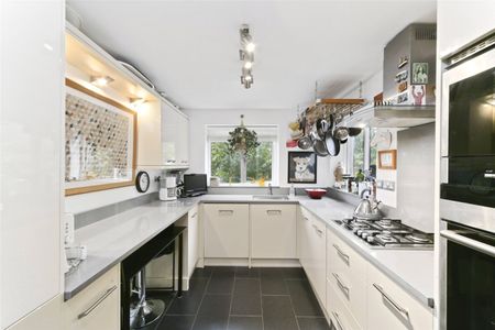 Fitzjohns Avenue, Hampstead, London, NW3 5LS - Photo 5