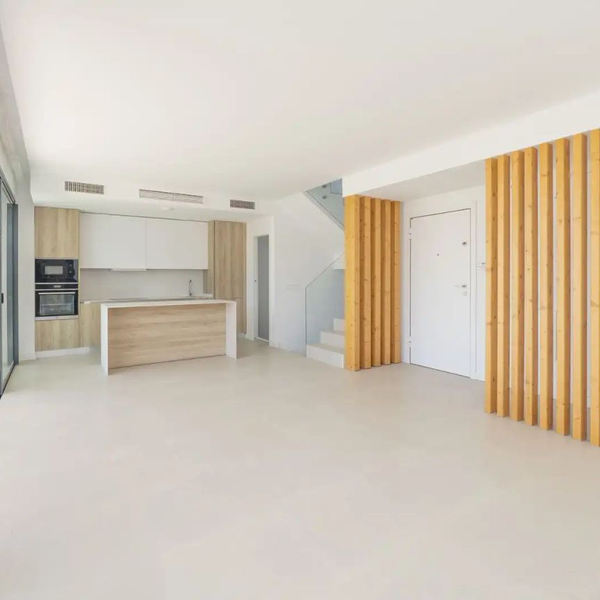 Casa adosada de alquiler en Nueva Atalaya - Photo 1