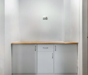 Large double room in Valencia street - Photo 3