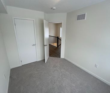 For Lease - 22 Seahorse Common, Cambridge, Ontario - Photo 5