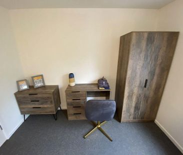 1 bedroom in a house share to rent - Photo 6