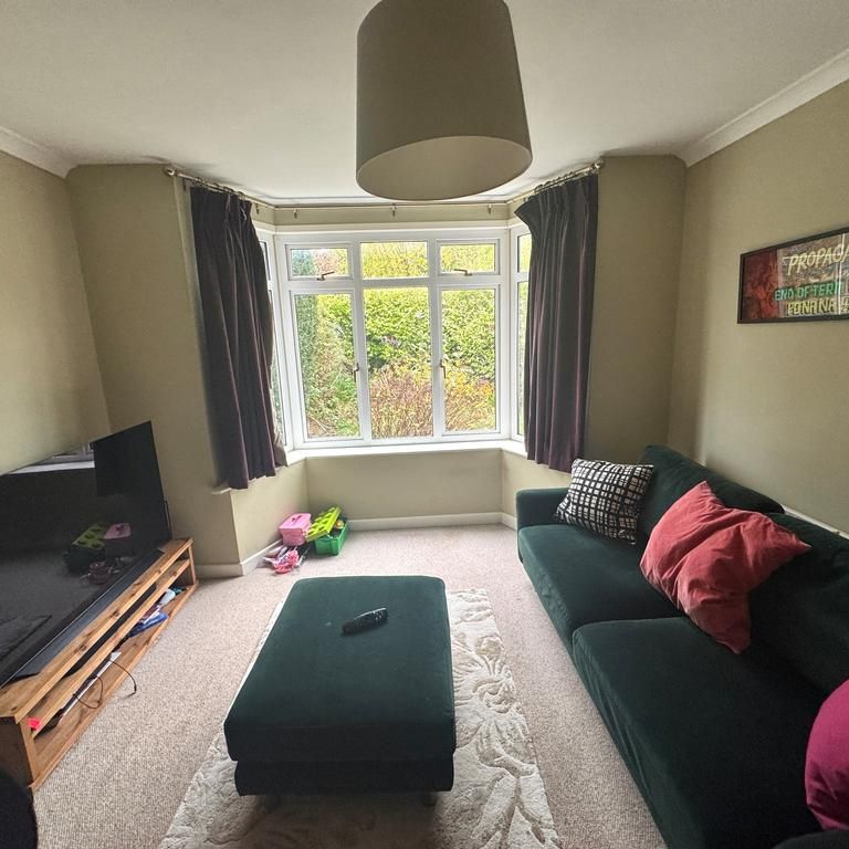 4 bedroom semi-detached house to rent - Photo 1