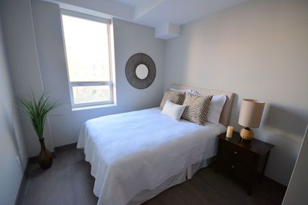 Take advantage of the most convenient location in the city and the exciting and lively Elgin Street neighbourhood. - Photo 3