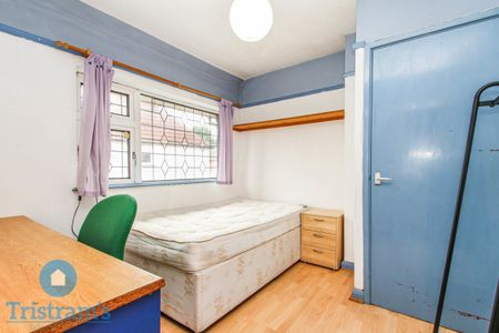 3 bed Semi-Detached House for Rent - Photo 2