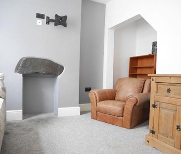 3 bedroom terraced house to rent - Photo 1