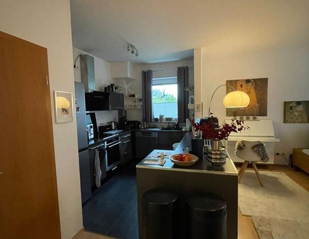 Schicke Wohnung mit Blick auf den See - Photo 1