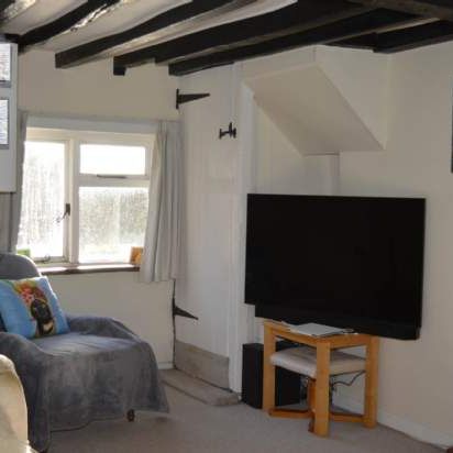 2 bedroom property to rent in Hungerford - Photo 1