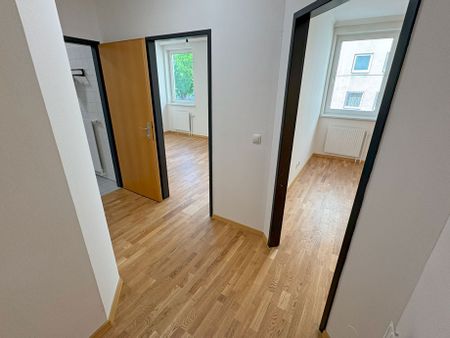 Stockerau Zentrum – renovierte 2-Zimmer-Wohnung – 63 m² - Photo 5