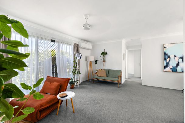 Modern Comfort in a Convenient Merewether Location - Photo 1