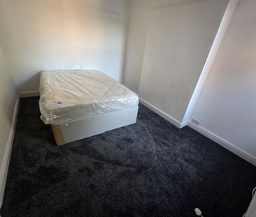 Room in a Shared House, Birmingham, B17 - Photo 5
