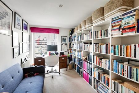 2 Bed Flat - Photo 3