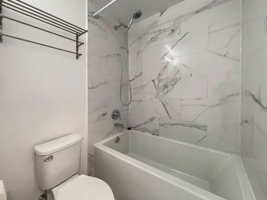 For Lease - 75 Oneida Crescent Unit# 306, Richmond Hill, Ontario - Photo 1