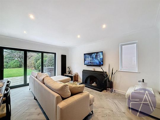 4 bedroom detached house to rent - Photo 1