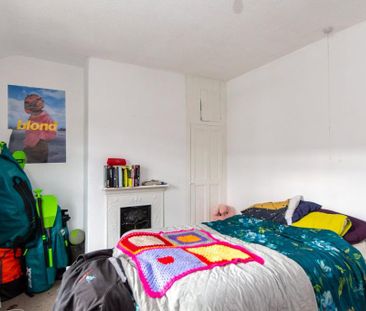 4 bedroom terraced house to rent - Photo 4