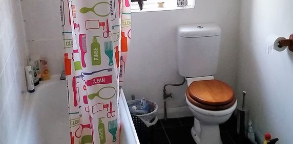 59 Coleby Avenue, NG7 2NF, NOTTINGHAM - Photo 2