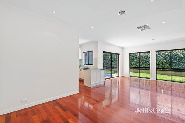 2/1 Peak St, Malvern East - Photo 1