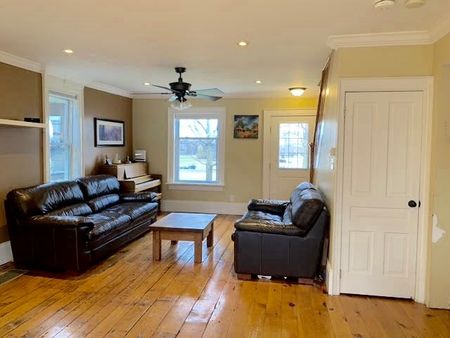 For Lease - 126 Reach Street Unit# Unit #2, Uxbridge, Ontario - Photo 2