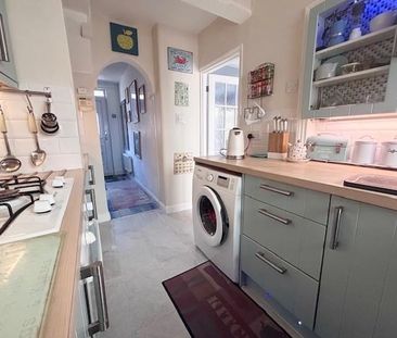 2 bedroom terraced house to rent - Photo 1