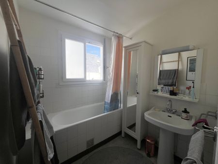 Location Appartement 5 pièces 88m² ANGERS 49000 - Photo 5