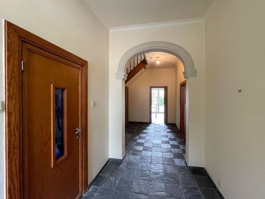 Ruime 4-slaapkamerwoning met stadstuin te huur in Gent! - Photo 1