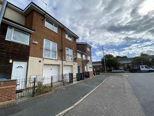 Holstein Street, Ardwick, M13 - Photo 1