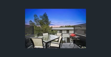 Available from 5/12/2025 – Modern Three-Level Townhouse in Prime Nerang Location - Photo 4