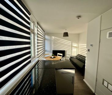 4 Bed Maisonette, Clapham Road, SW9 - Photo 5