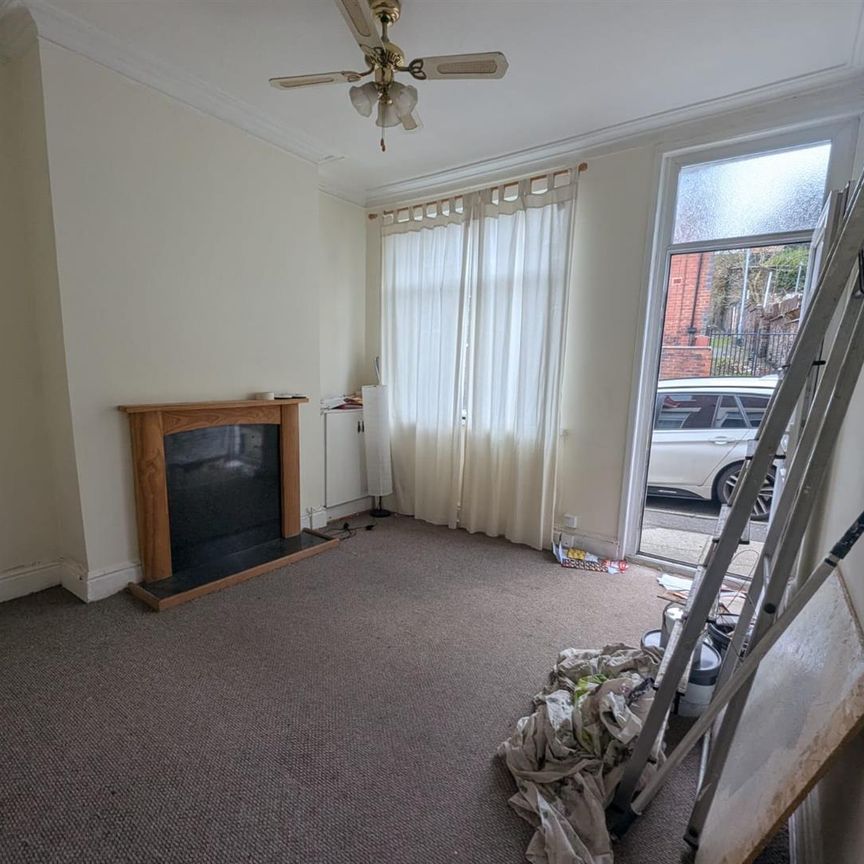 2 Beds - Terraced House - - Photo 1