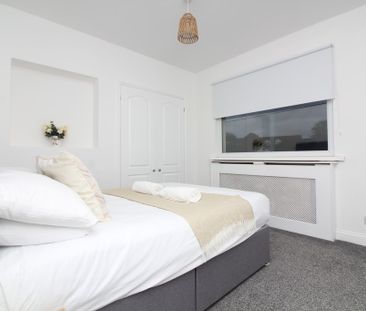 3 Bedroom Mid Terraced House - Photo 5