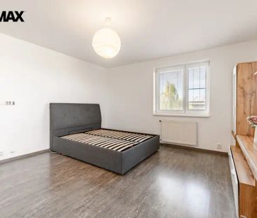 Pronájem bytu 2+kk s balkonem a parkovacím stáním, Pražská, Šestajo... - Photo 2
