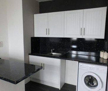 Flat to rent on - Photo 5
