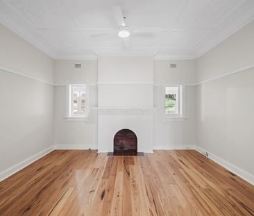Beautifully Renovated California Bungalow in Leafy Lane Cove - Photo 1