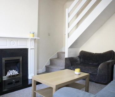 2 bedroom private hall to rent - Photo 6