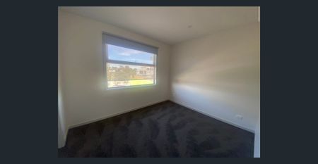 Townhouse in central location. - Photo 2