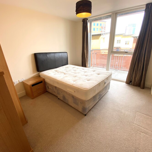 1 bedroom flat to rent - Photo 2