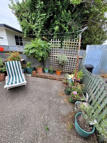 2 Bed Unit in Parkvale - Air Conditioning - Photo 3